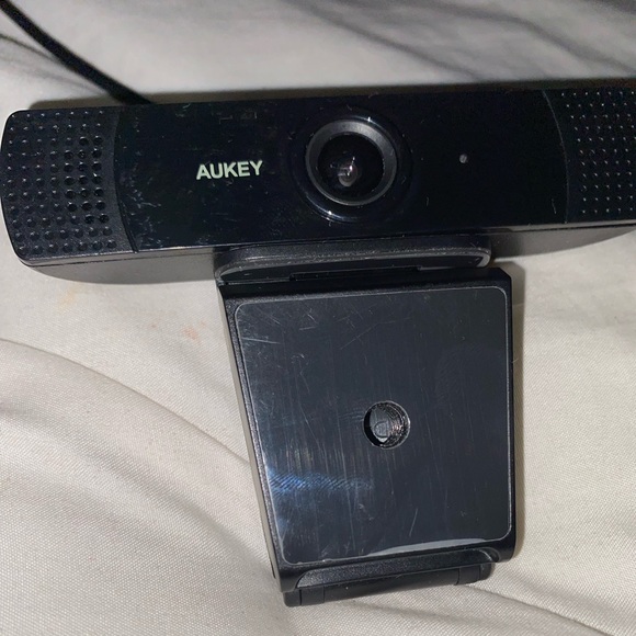 AUKEY 1080P Webcam w/ Dual Noise Reduction Stereo Microphones - Black PC-LM1E - Picture 1 of 2